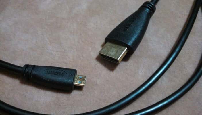 Кабель micro HDMI – HDMI.