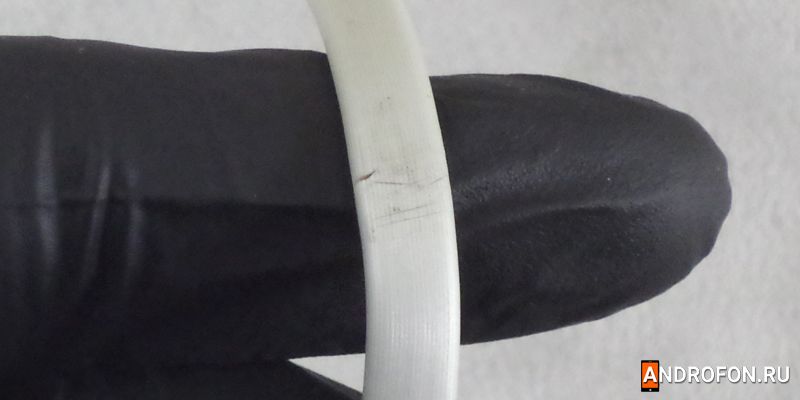 Повреждение внешней изоляции USB кабеля.