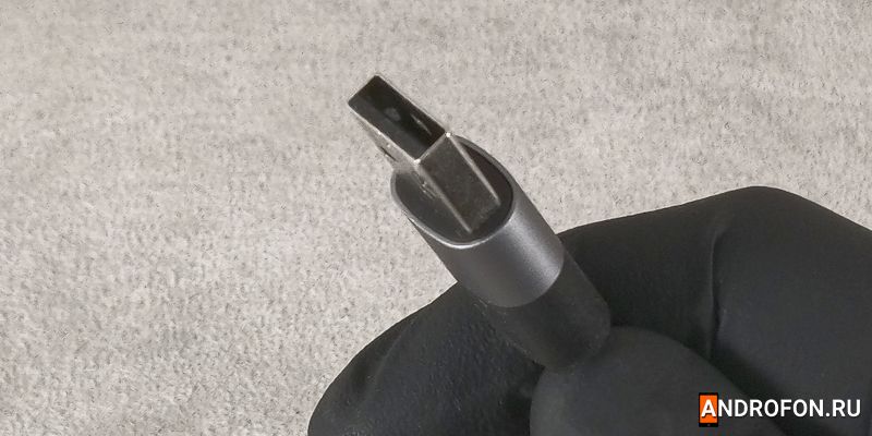 Штекер подключения USB-A.